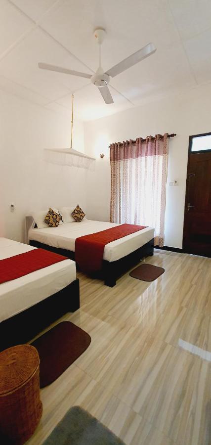 Smw Lodge Σιγκιρίγια Εξωτερικό φωτογραφία