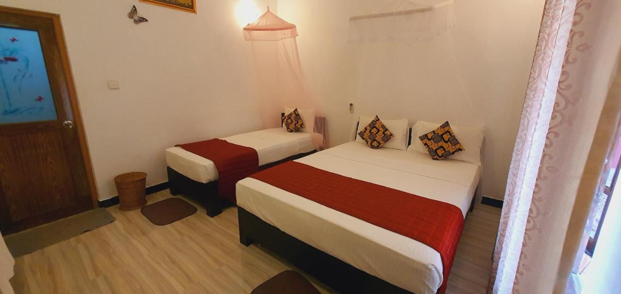 Smw Lodge Σιγκιρίγια Εξωτερικό φωτογραφία