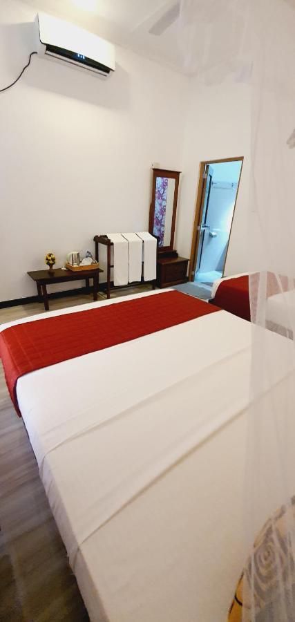 Smw Lodge Σιγκιρίγια Εξωτερικό φωτογραφία